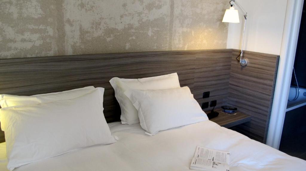 Hotel & Resort Le Colombare Foligno Exterior photo
