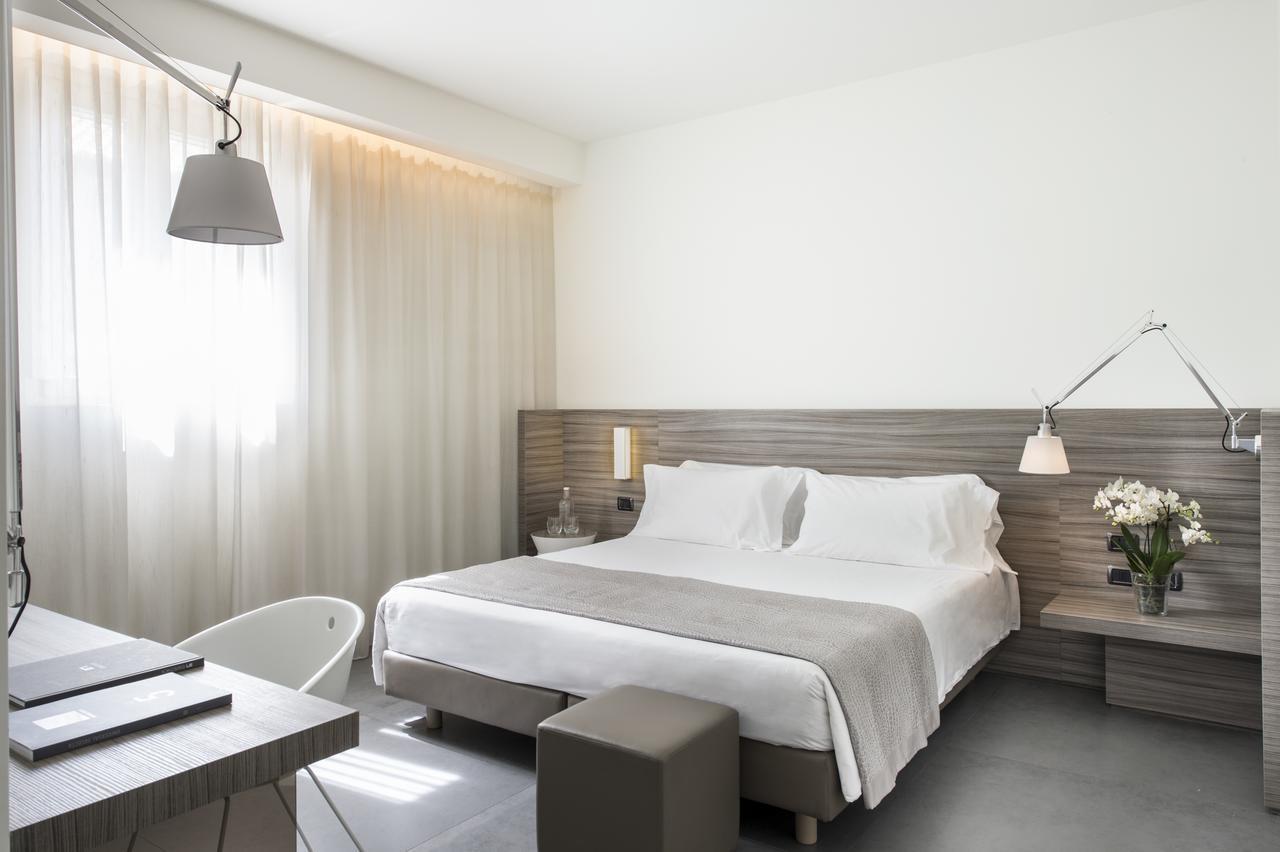 Hotel & Resort Le Colombare Foligno Exterior photo